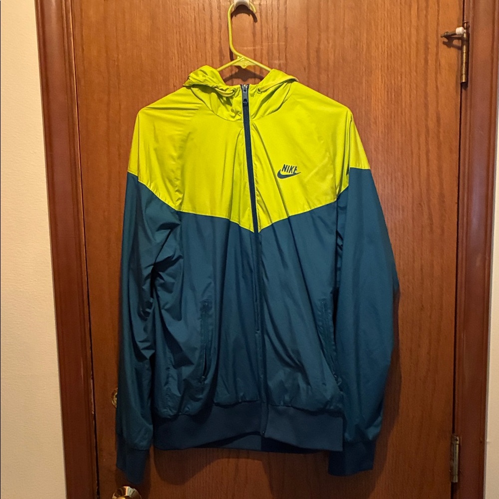 Nike Men's Vibrant Blue and Lime Windbreaker